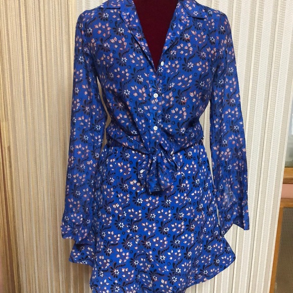 Suit - Picture 2 of 4